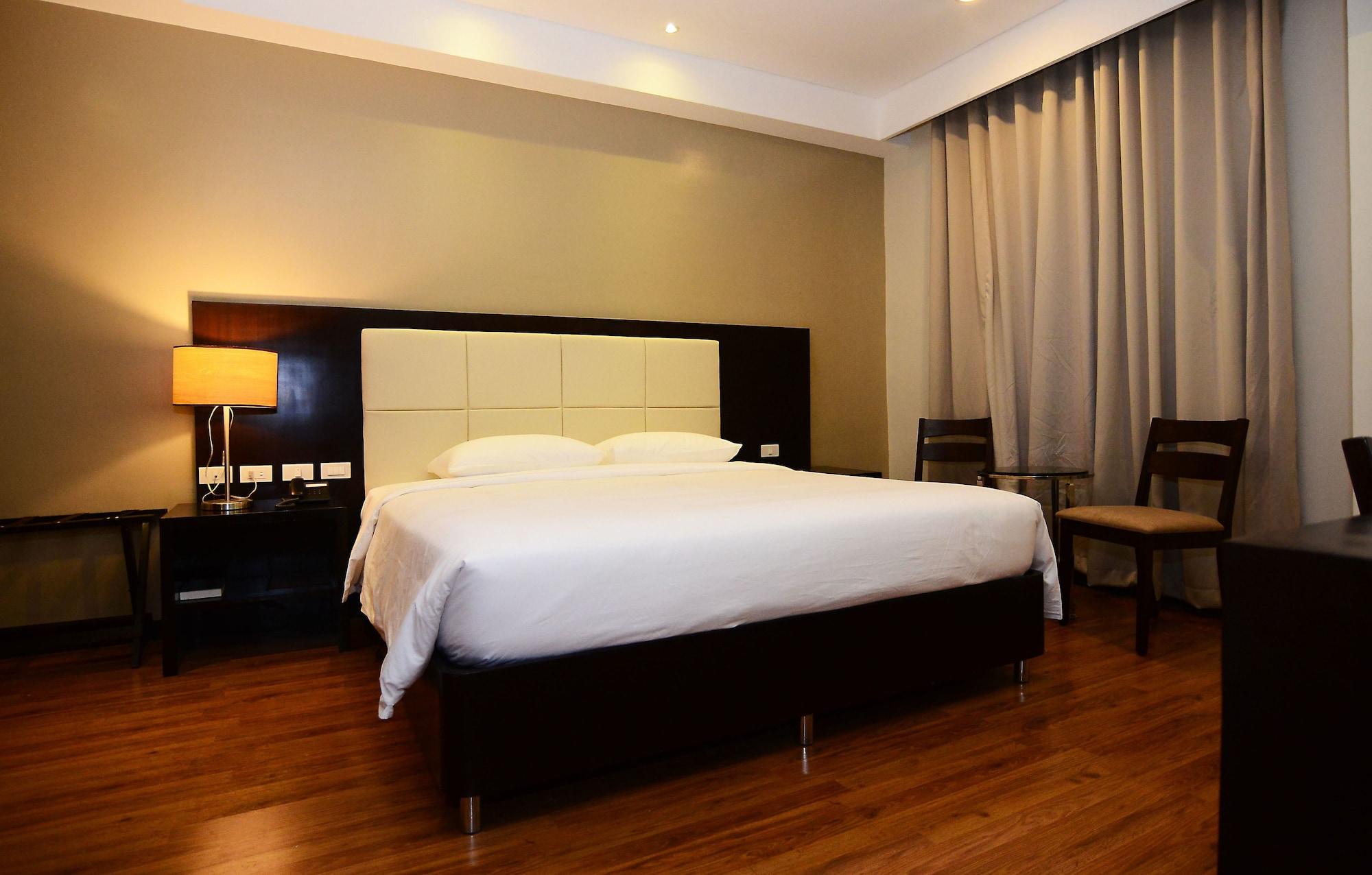 Ever O Business Hotel Замбоанга Экстерьер фото